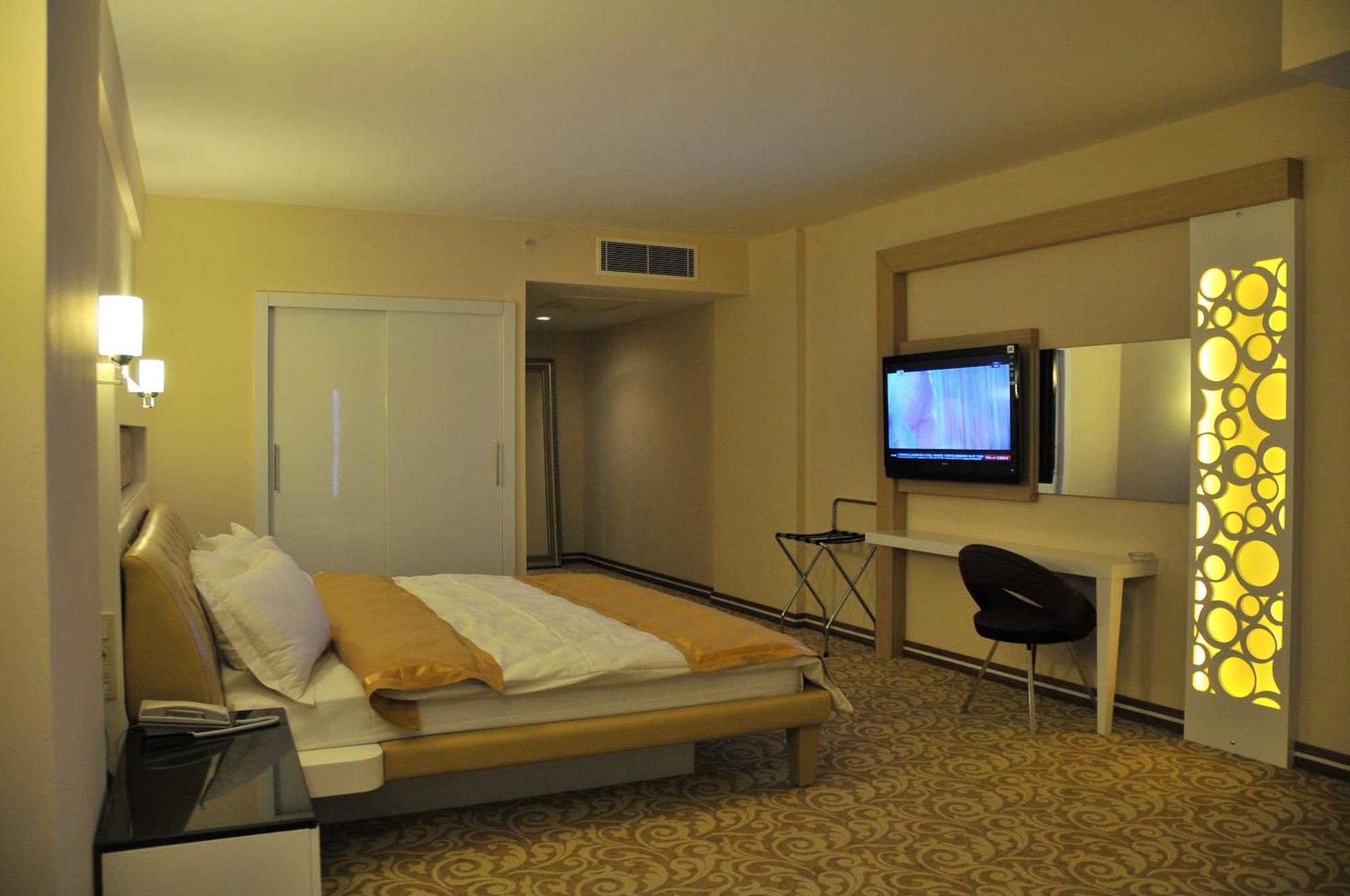 Ozpark Hotel Aksehir Екстер'єр фото