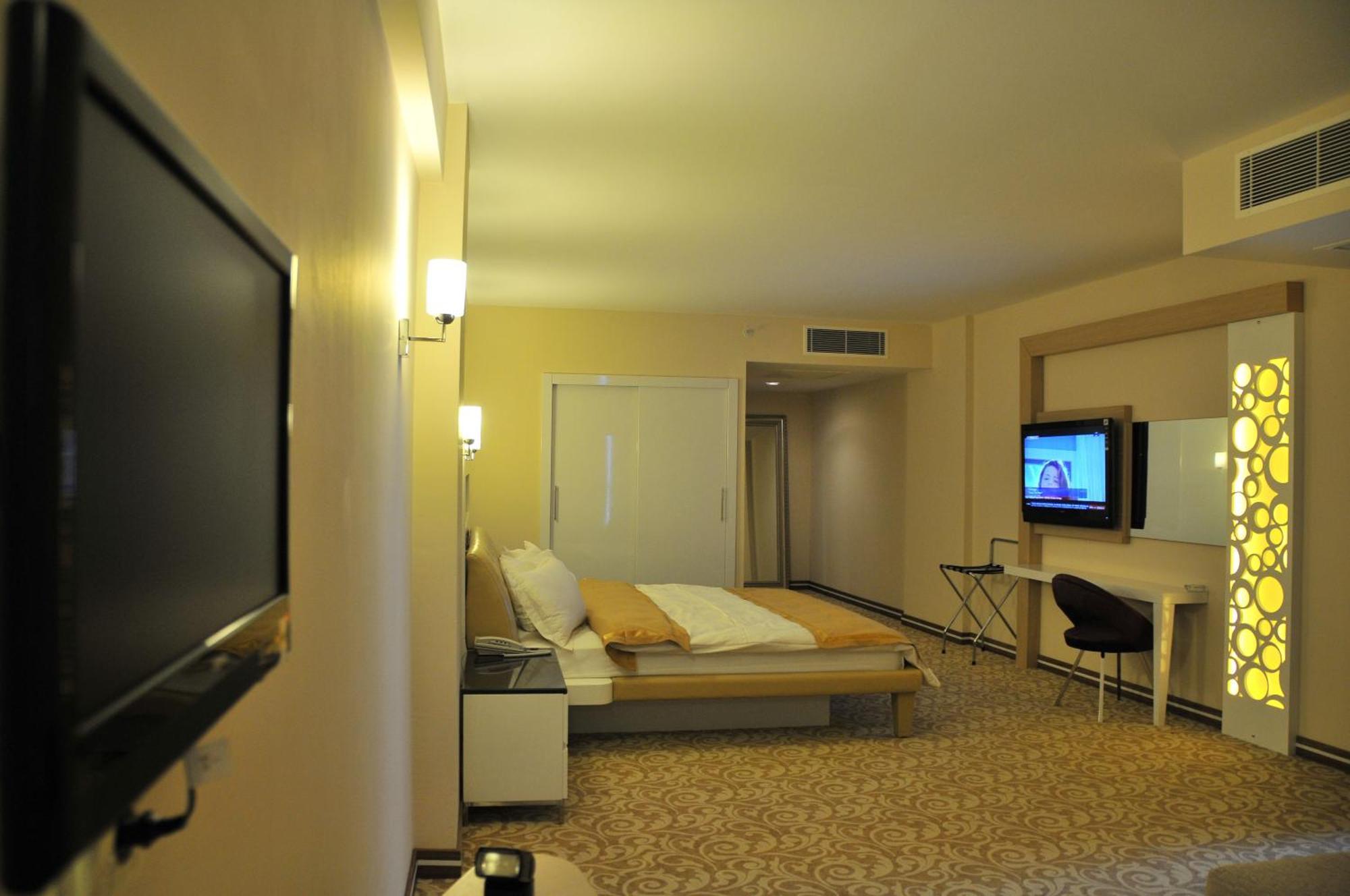 Ozpark Hotel Aksehir Екстер'єр фото