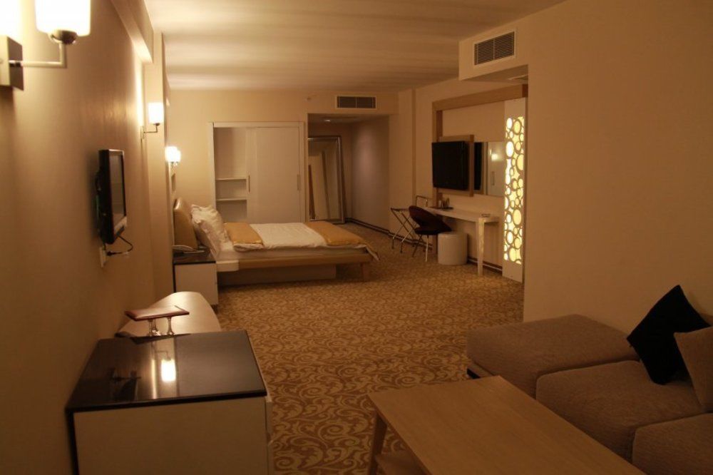 Ozpark Hotel Aksehir Екстер'єр фото