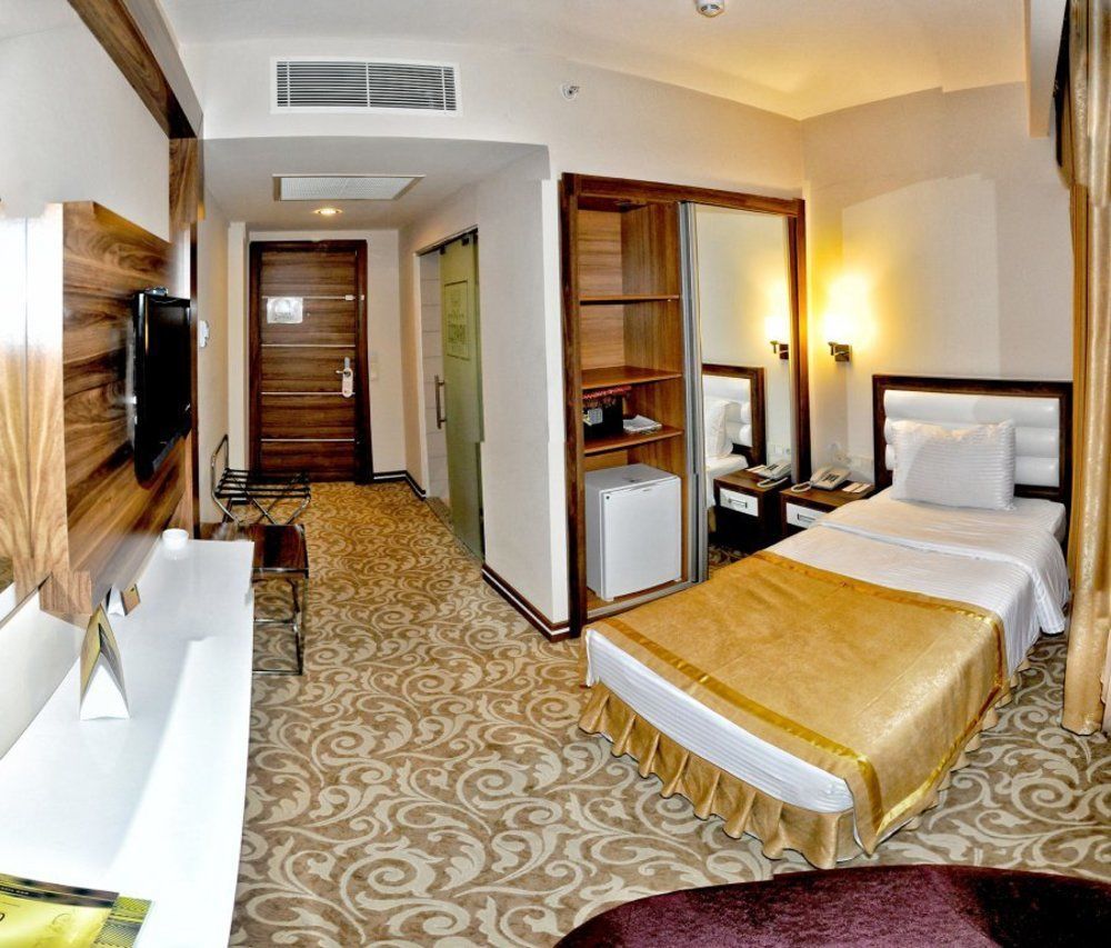 Ozpark Hotel Aksehir Екстер'єр фото