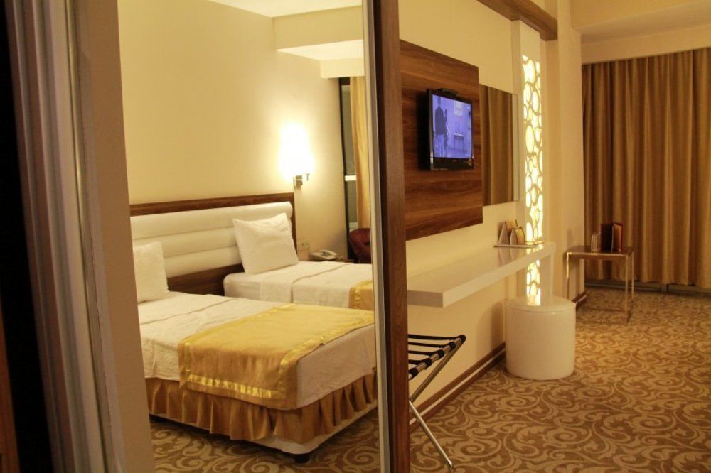 Ozpark Hotel Aksehir Екстер'єр фото