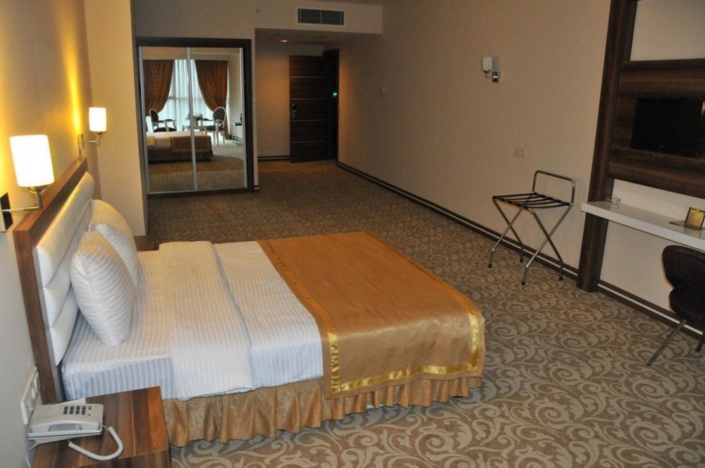 Ozpark Hotel Aksehir Екстер'єр фото