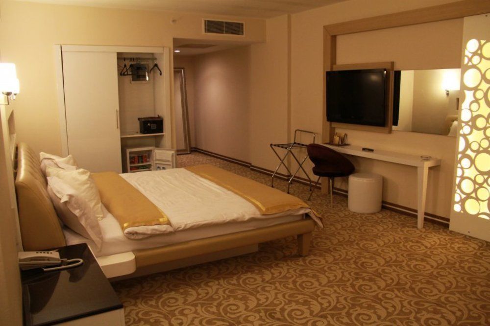 Ozpark Hotel Aksehir Екстер'єр фото