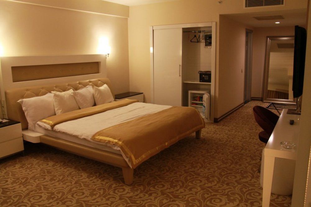 Ozpark Hotel Aksehir Екстер'єр фото