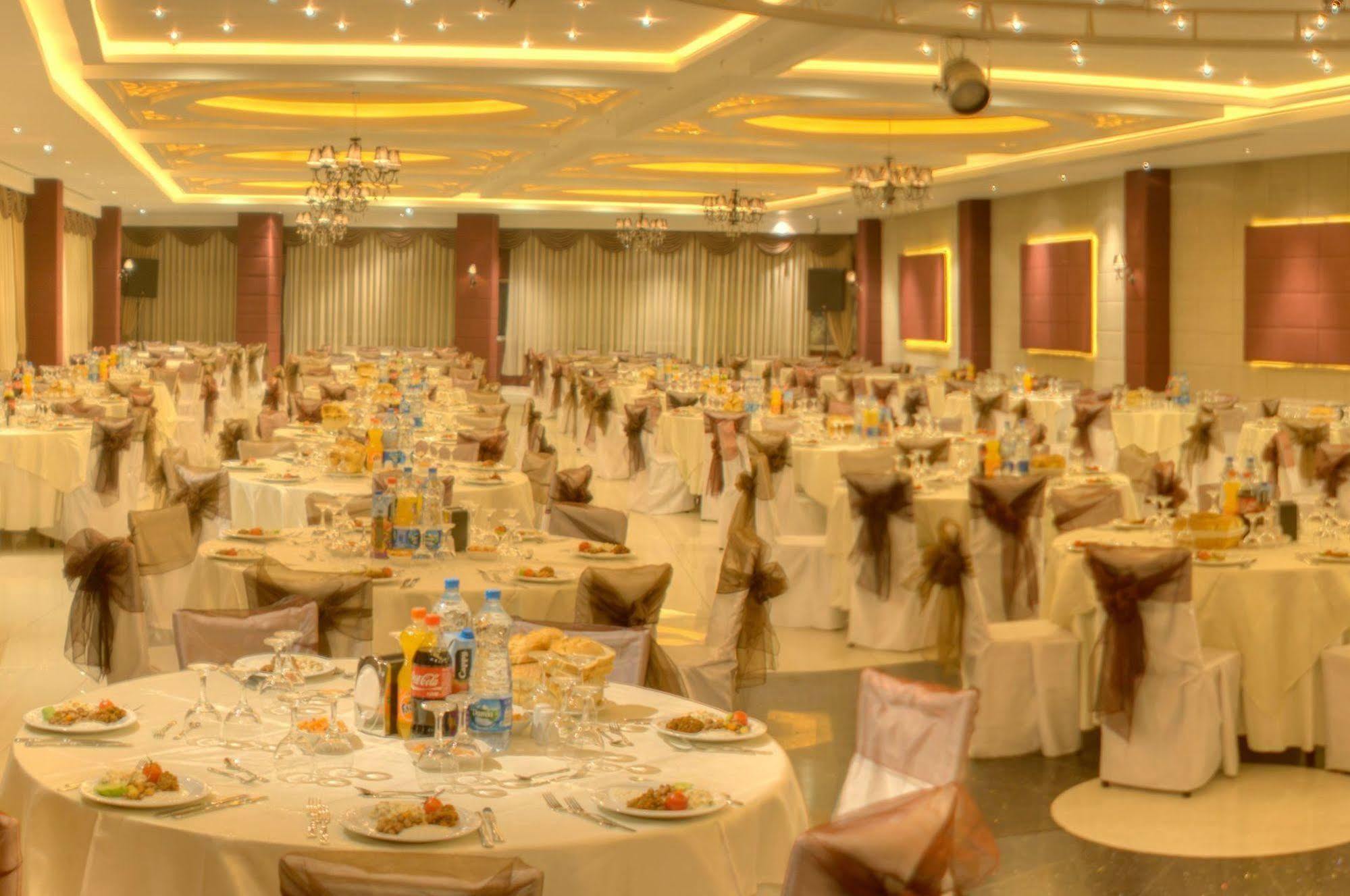 Ozpark Hotel Aksehir Екстер'єр фото
